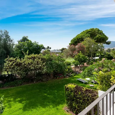 Preciosa Casa En Aloha Golf Marbella