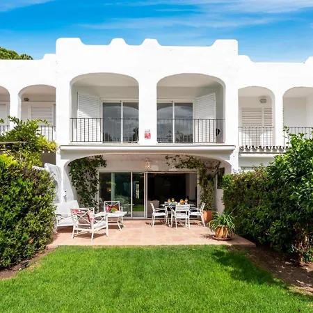 Preciosa Casa En Aloha Golf Holiday home Marbella