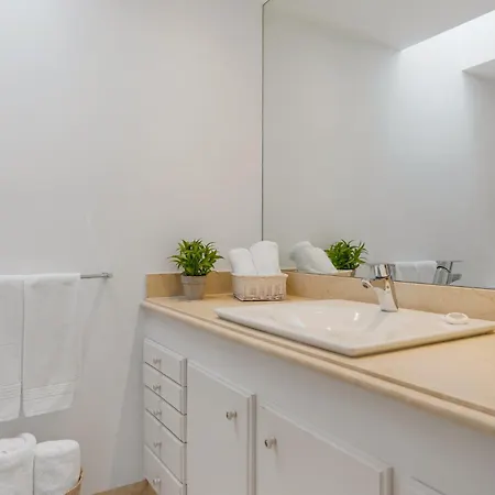 Preciosa Casa En Aloha Golf Marbella