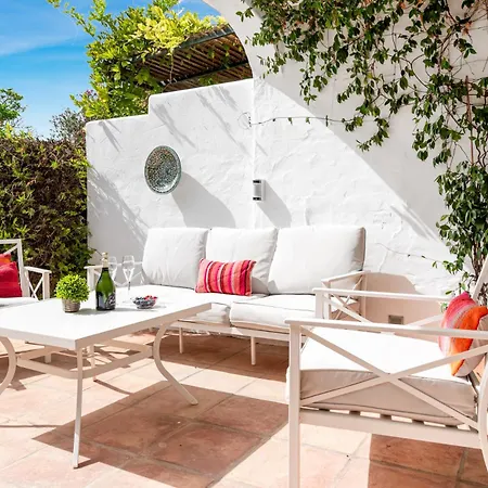 Preciosa Casa En Aloha Golf Marbella