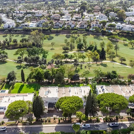 בית נופש Preciosa Casa En Aloha Golf מארבלה