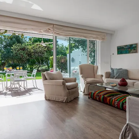 Holiday home Preciosa Casa En Aloha Golf