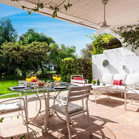 Preciosa Casa En Aloha Golf Holiday home